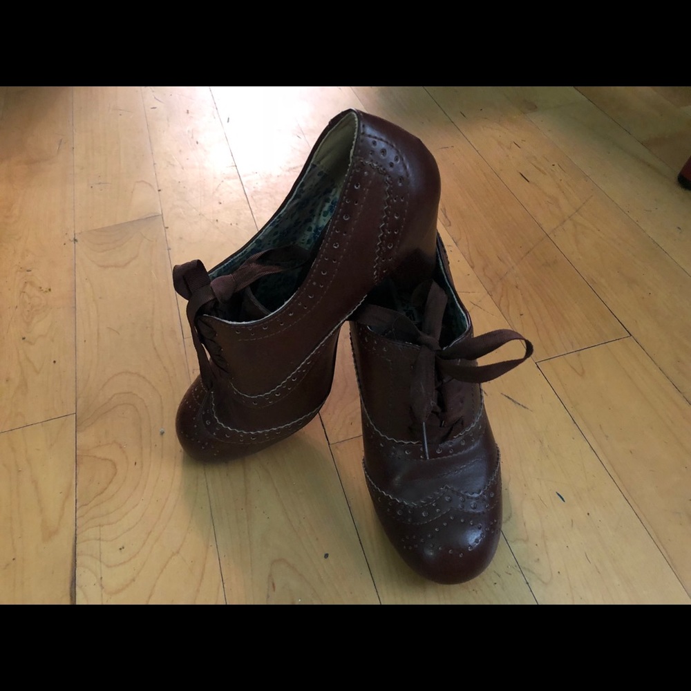 Brown bootie pumps